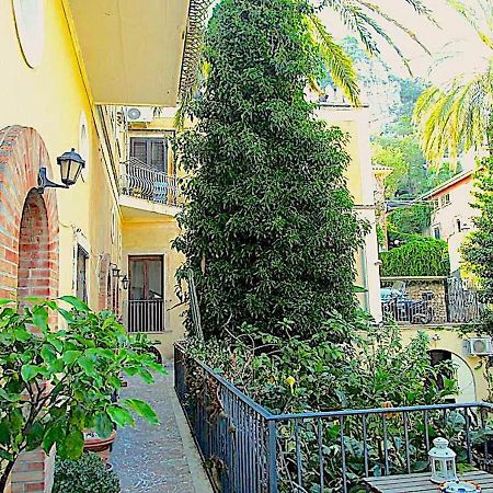Arche Apartment Taormina Eksteriør billede